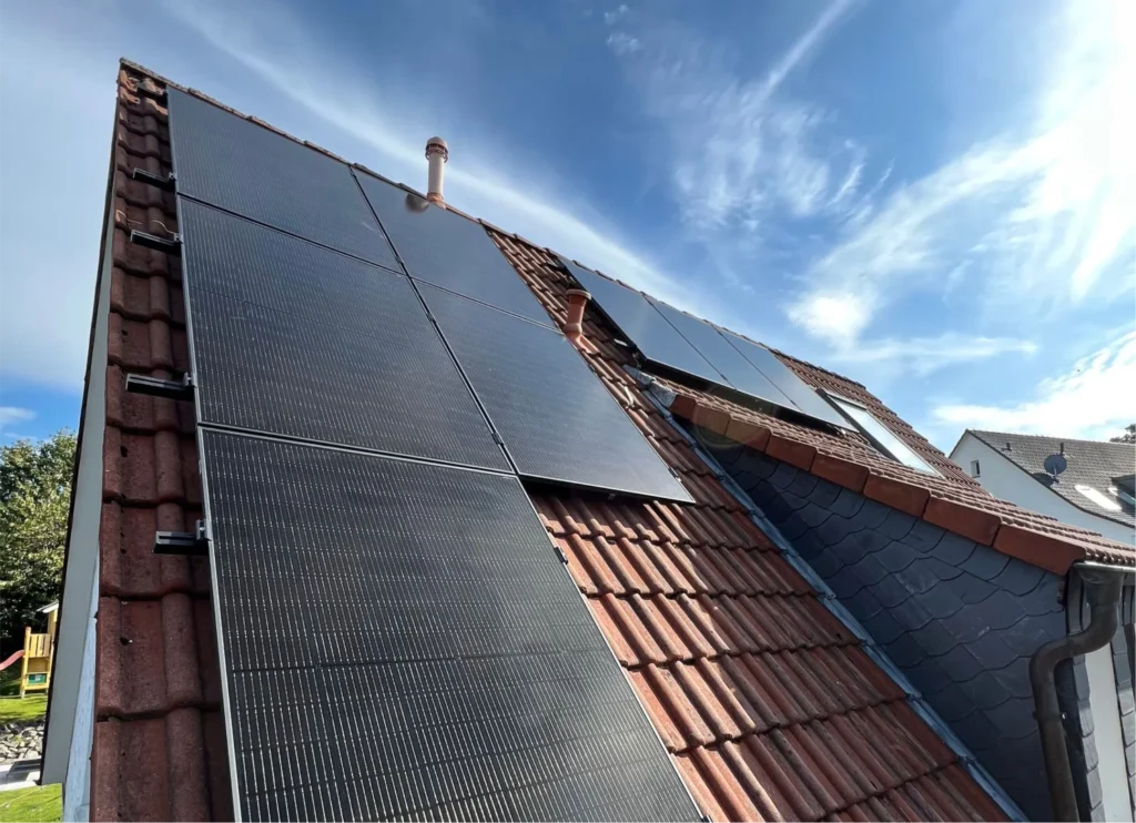 2-photovoltaik-hesterberg-kaesper_dach-wand-breckerfeld