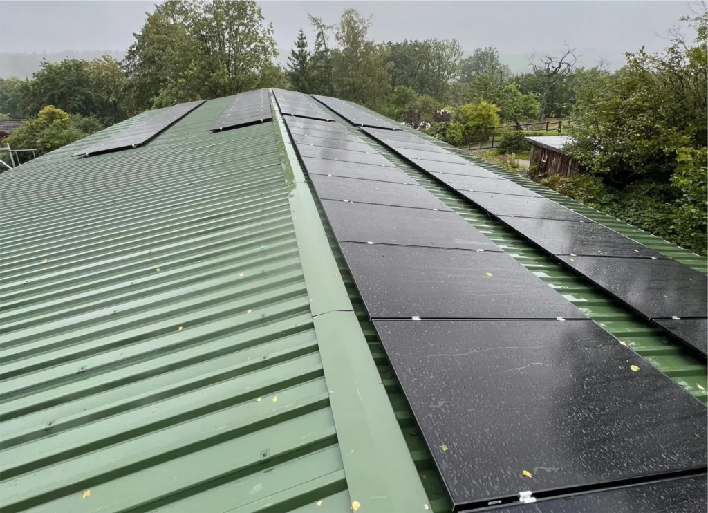 3-photovoltaik-hesterberg-kaesper_dach-wand-breckerfeld